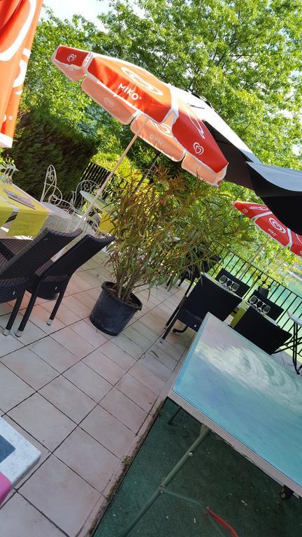 Hotel Les Sirenes Lepin-le-Lac Zewnętrze zdjęcie